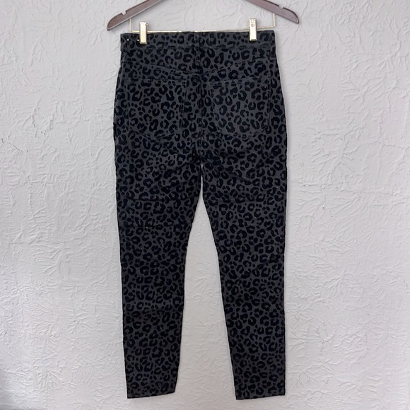 Madewell Flocked Leopard Velvet 9" Mid-Rise Skinny Jeans - Picture 3 of 10